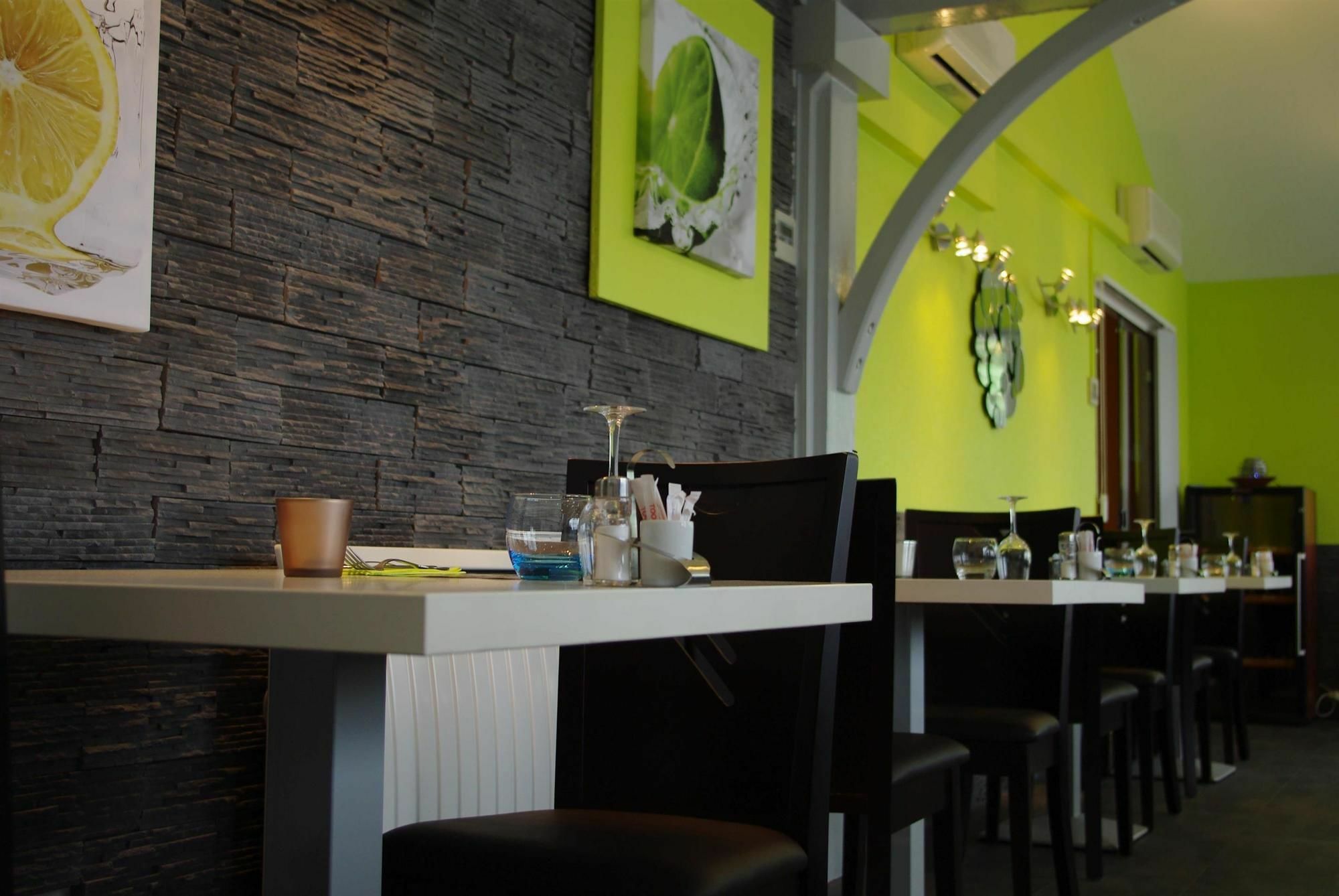 Hotel Kyriad Montauban Restaurante foto
